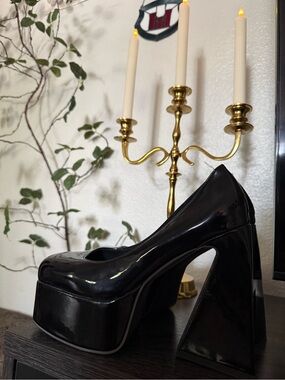 Platform Pump Heels in Black - Women's Statement Shoes